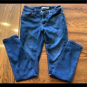 EUC Levi 711 skinny size 25